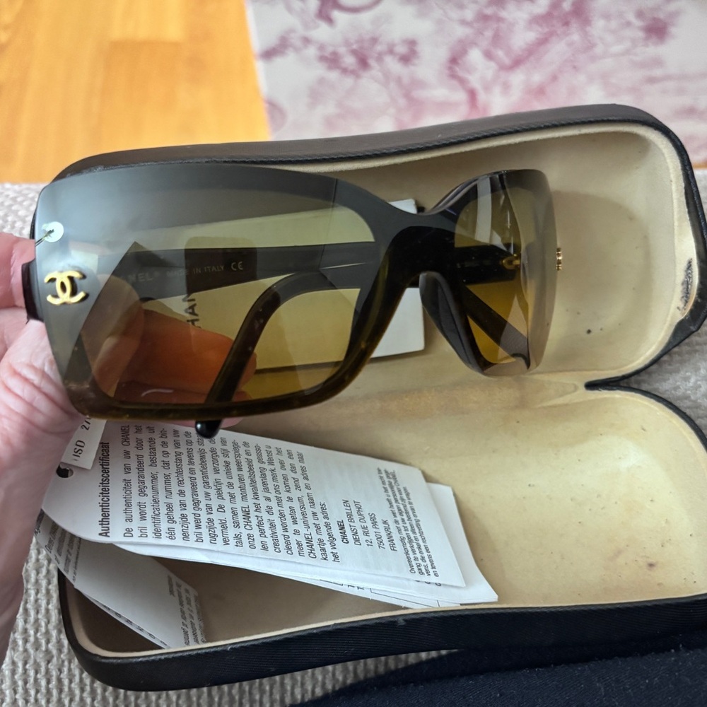 Chanel Logo Sunglasses with original case and tags - Picture 5 of 16